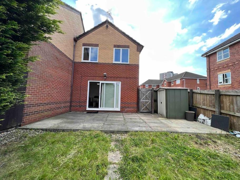 3 Bedroom House With Parking Manchester Kültér fotó